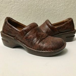 Brown b.o.c clogs